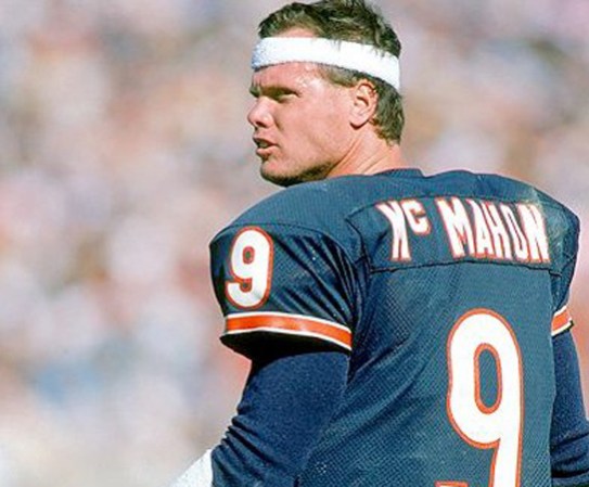 1. BEARS, 1985. Dirigidos por el quarterback Jim McMahon le ganaron el Supoer Bowl XX a los Patriots 46-10 tras una temporada casi perfecta con 15-1.