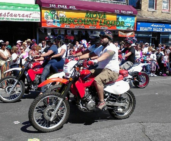 La comunidad dominicana se unió en Nueva Jersey para celebrar por todo lo alto el gran Desfile Dominicano de Paterson 2013.