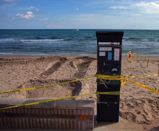 Las playas paralelas a la autovía A-1-A están sufriendo una enorme erosión que ha generado alarma entre los expertos, especialmente tras el paso de la tormenta tropical Sandy.