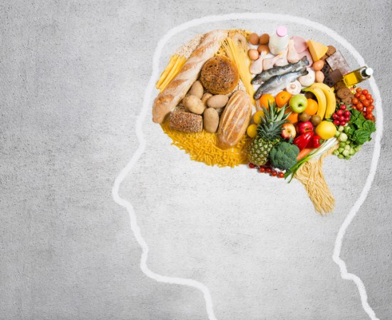 Los arándanos, la col rizada, las nueces y el café son alimentos “buenos para el cerebro”