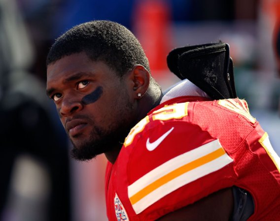 1 DE DICIEMBRE, 2012: Se suicida de un tiro el jugador de la NFL Jovan Belcher (Kansas City Chiefs). Tenía 25 años.