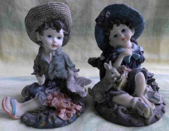 Pareja de muñecos, tipo vis cui, muy decorativos.