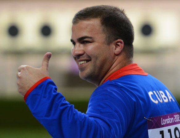 3 DE AGOSTO, 2012: El cubano Leuris Pupo da a Cuba su primera medalla de oro en Londres 2012 al imponerse en la final de tiro en la modalidad de pistola rápida a 25 metros.