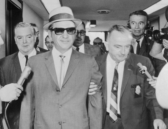 Por igual, los expertos aseguran que Giancana fue el ¨brazo ilegal¨ de la CIA con la misión de asesinar al cubano Fidel Castro.