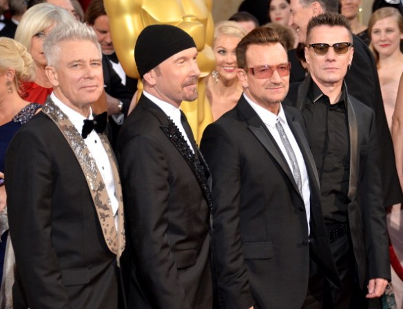 (Izquierda a derecha) Musicos Adam Clayton, The Edge, Bono, and Larry Mullen Jr. de U2