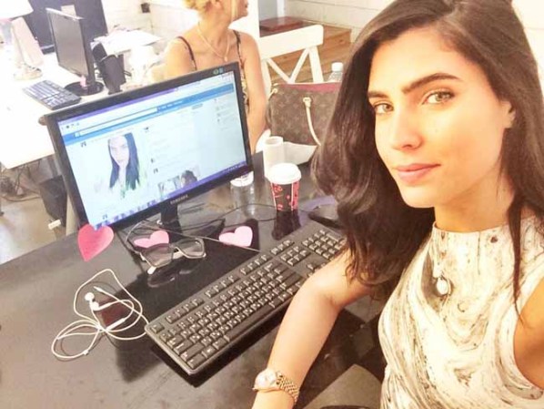 A pesar de tanta belleza, glamour y nuvo estilo de vida, Mor es una chica sencilla, natural dispuesta a dar ejemplo a todos los jóvenes.