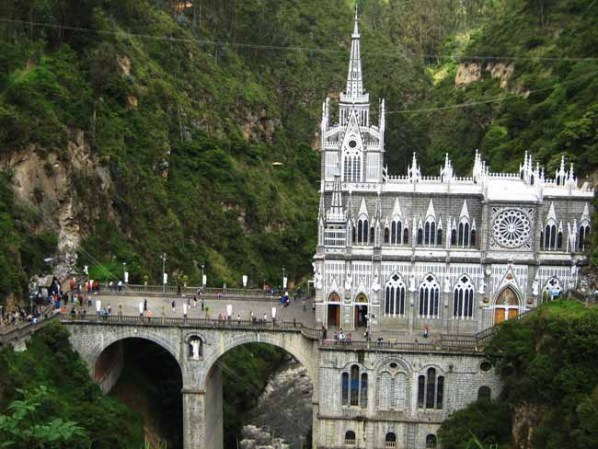 Santuario de Nuestra Señora de las Lajas, Ipiales, Colombia.