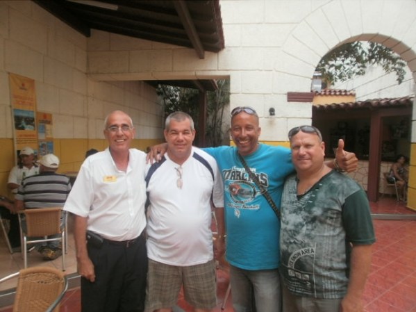 amigos <br /> ¿Quieres compartir fotos como estas? Hazlo aquí <br />