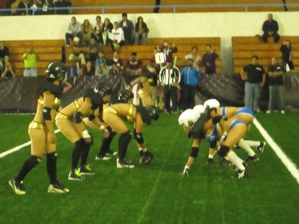 En los partidos las chicas se muestran como grandes guerreras en el campo de juego