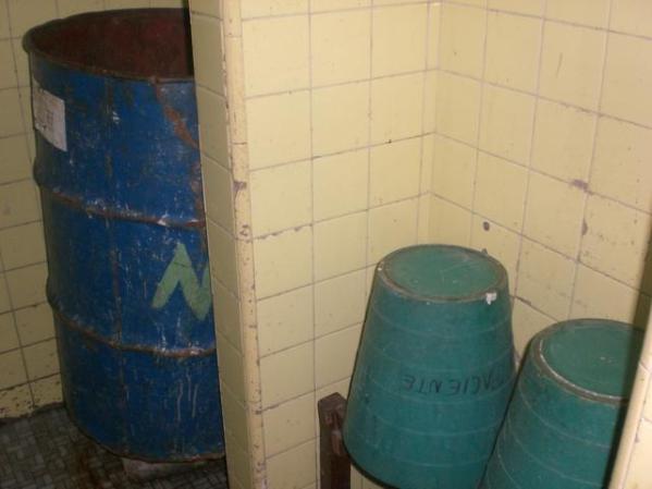 Baño en Hospital-5.