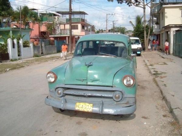 Tiene un motor de Lamborgini con caja y diferencial de Audi A8.