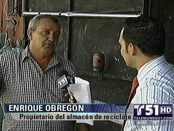 "Llevo 16 años en el negocio y nunca he visto algo como esto", dijo el dueño de la chatarrería, Enrique Obregón.