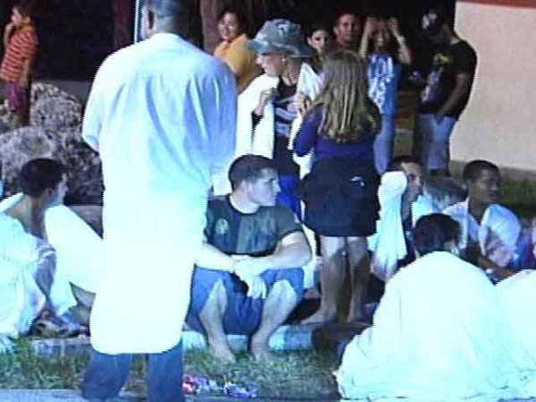 El grupo estaba formado por 10 hombres, cuatro mujeres y una niña.
