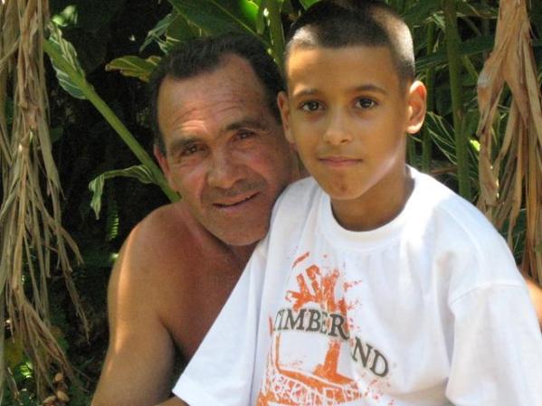 mi papa y mi hijo en cuba