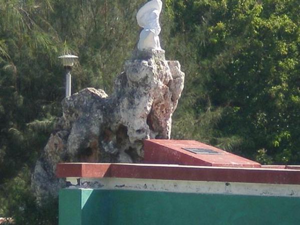 Monumento a Camilo en La Hab. del Este.