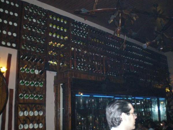Bar del Restaurant LOS NACHOS. Frente al Capitolio