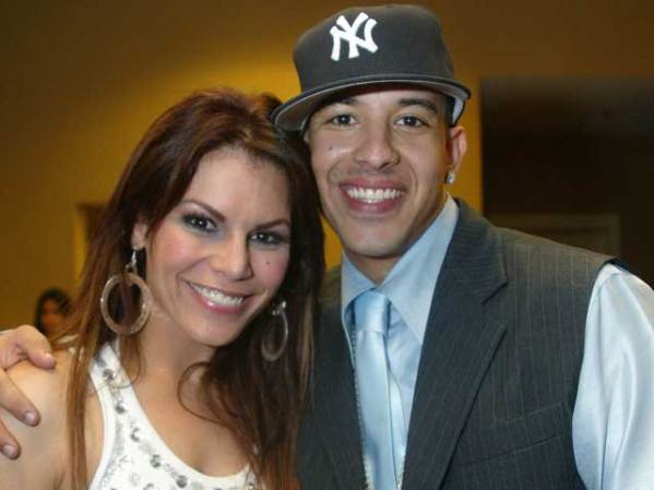 Con su compatriota Daddy Yankee en el Coliseo José M. Agrelot de San Juan, en junio del 2005. A finales de 1995 se lanza al mercado, “Exitos y Más”, una recopilación de sus grandes melodías, que en una semana se convirtió en Disco de Platino.