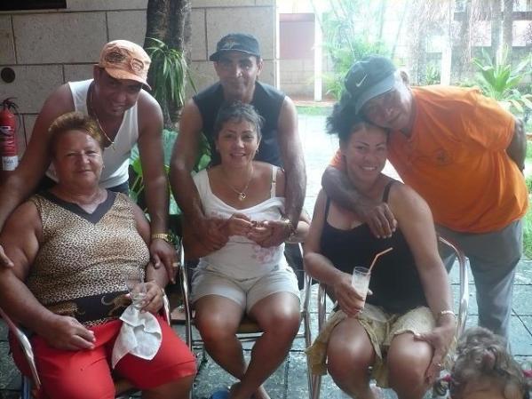mis padres y mis hermanos unos dias antes de llegar yo
