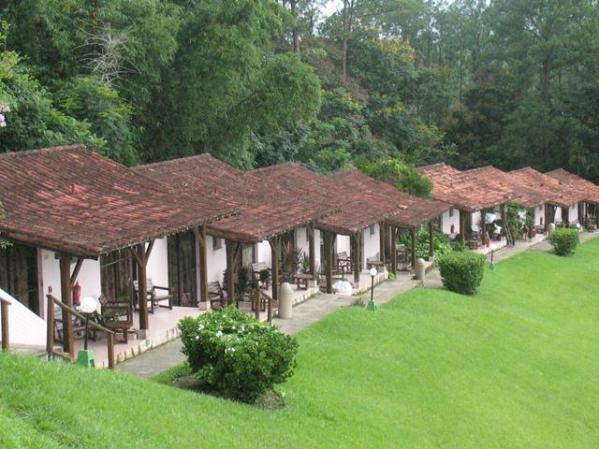 Cabañas del Hotel Los Jazmines en el Valle de Viñales, Pinar del Rio