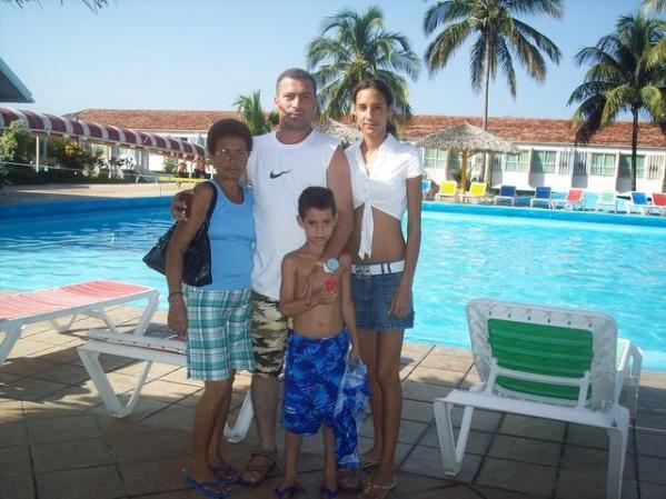 mi familia en El Hotel Rancho Luna Cienfuegos