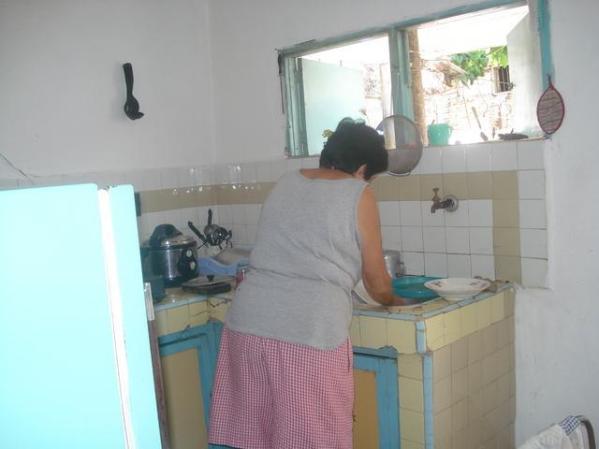 mi abuela cocinando