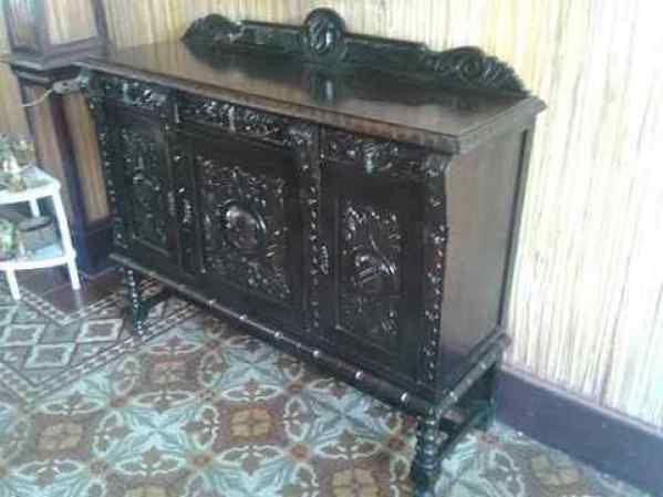 COMO NUEVOS.colección muebles de estilo inglés.5-271-7732.02 . Preguntar por Betty para negociar.
