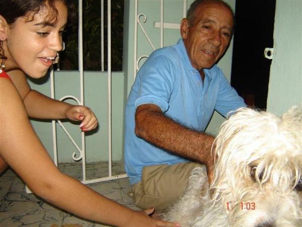 mi papa y sobrina portal de la casa guanabacoa