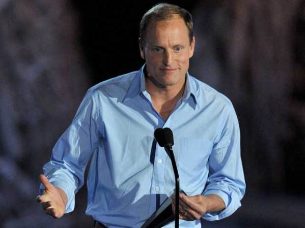 Woody Harrelson: El actor fue acusado de posesión de marihuana en Kentucky por haber plantado cuatro semillas de marihuana para protestar contra la ilegalidad de la planta, en 1996.