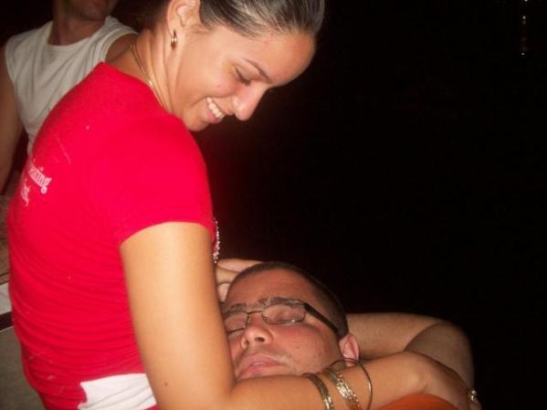 Q SONRISA MAS HERMOSA TIENES MI AMOR,Y YO ACOSTADO SONANDO CONTIGO LISET