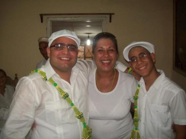 con mi prima maretty mi apeterbi.
