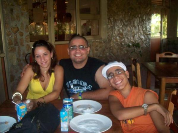 en camino para trinidad con mi hermano y mi baby liset