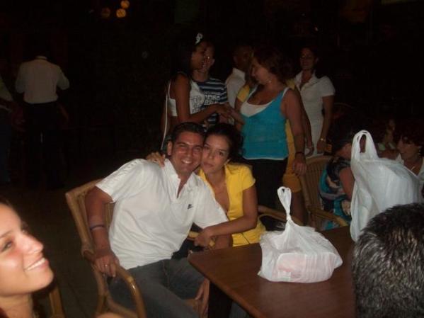 mi consorte ahmed y su jevita en el pedregal conmigo