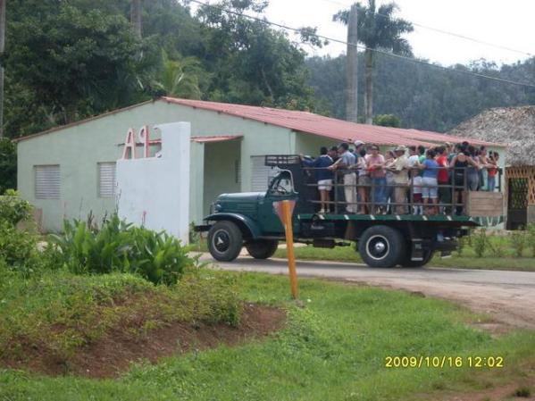 El transporte de los Vinaleros ( laguna de Piedra )