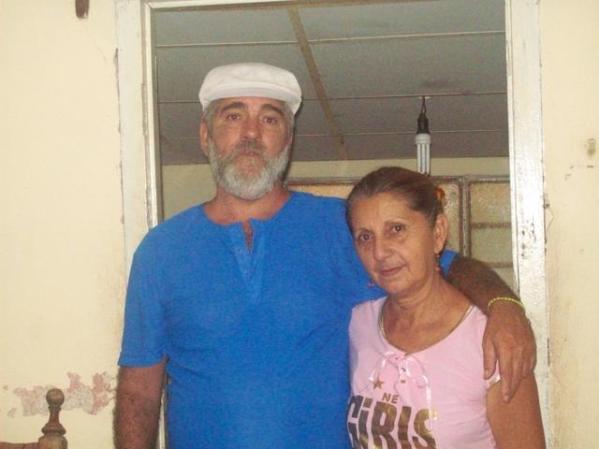 mi padrino de IFA HUMBERTO MESA OBE SA y sonia su mujer en su casa en alturas de la lisa.