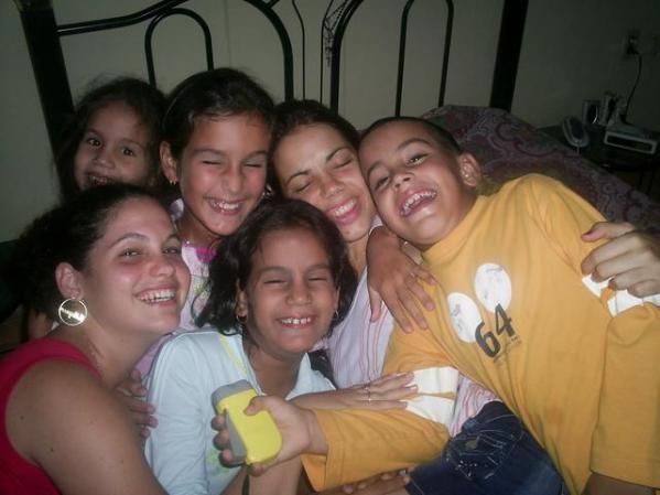 migevita y sus primas y su hermana lilaine en vi?ales