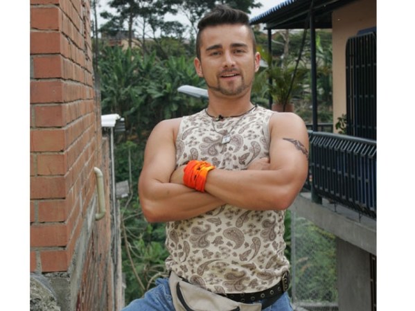 Andrés Toro es Byron Santana en "Sin tetas".