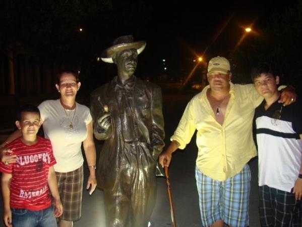 la familia en cien fuegos.