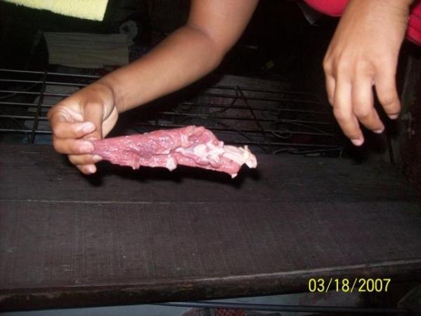 el pedaso de carne de un mes de un nino en cuba