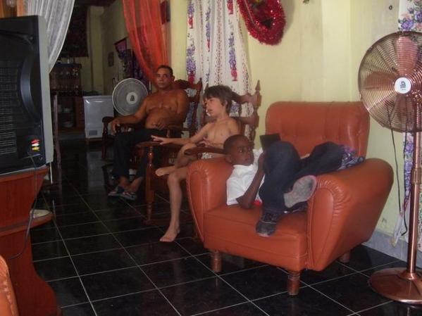con mi familia en guantanamo cuba 2010