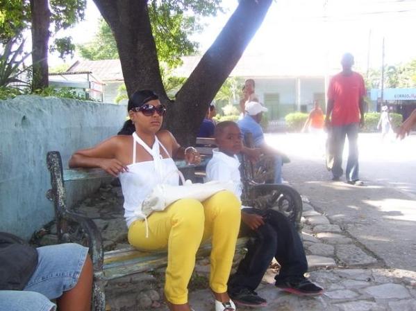 con mi familia en guantanamo cuba 2010