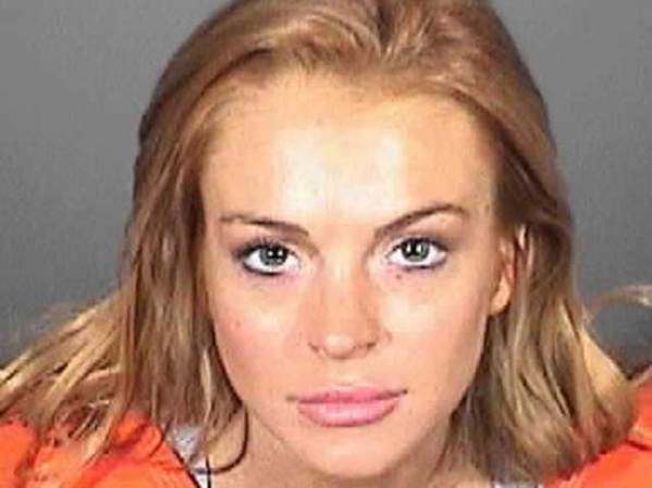 Septiembre 24, 2010: Lohan ingresa a la cárcel aunque sólo por unas horas.