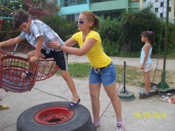 CUba Camaguey Reparto Lennin. PIsta =) junio 2010