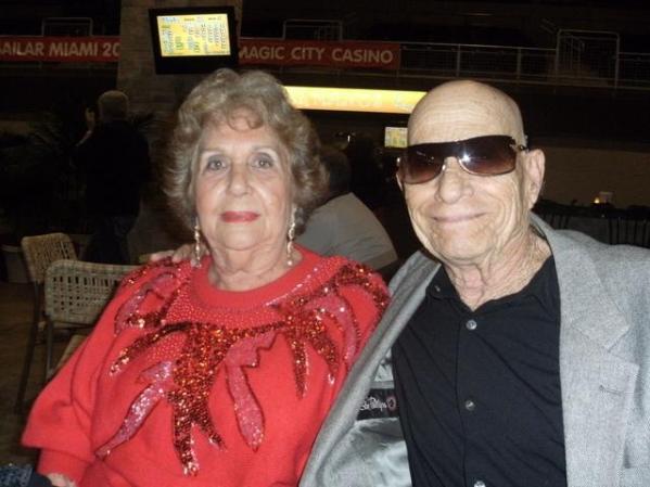 los inseparables anos dorados. <br /> ¿Quieres celebrar con Buenos Dias Miami de Telemundo 51? Manda aquí tu foto de los años dorados. Hazlo aquí <br />