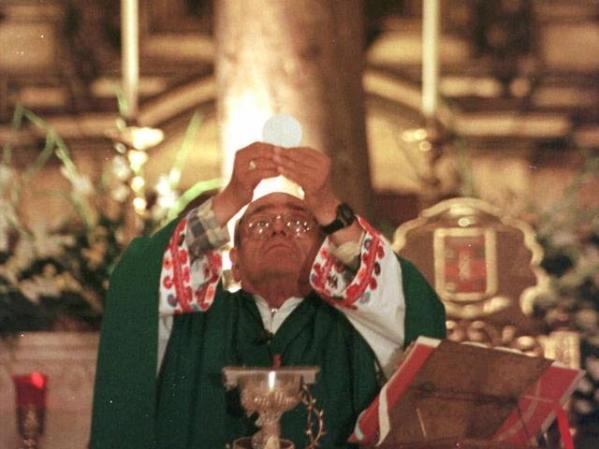 24 de enero, 2011: Samuel Ruiz García obispo de San Cristóbal de las Casas en México murió a los 86 años. Fue mediador con el Ejército Zapatista.