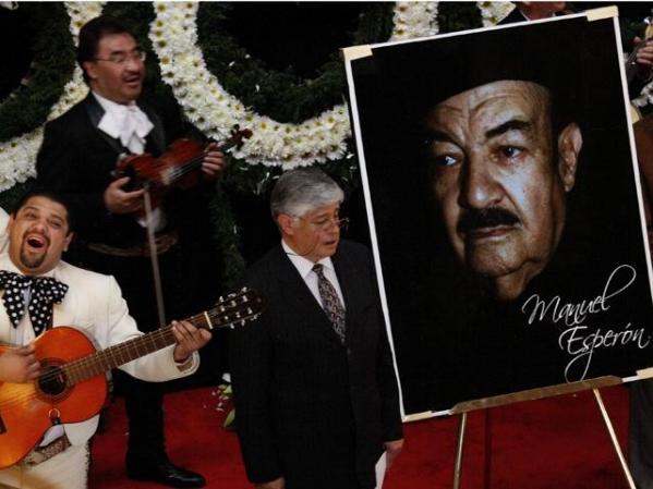 Esperón González, quien cumpliría 100 años el 3 de agosto, murió el domingo en la ciudad de Cuernavaca, en las afueras de la ciudad de México, informó el lunes el Consejo Nacional para Cultura y las Artes (Conaculta).