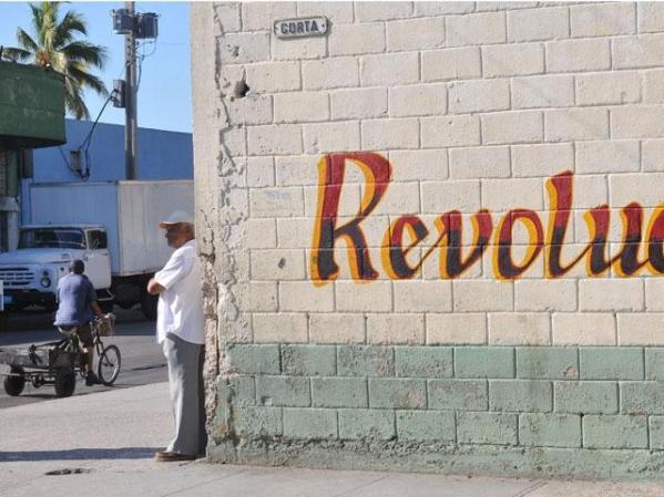 15 DE ABRIL, 2011: Cubanos aguardan el VI Congreso del Partido Comunista, que se vaticina como "histórico".