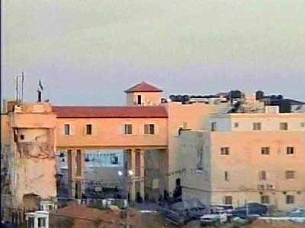 Israel ha accedido a que el entierro de Arafat se haga en Ramala.