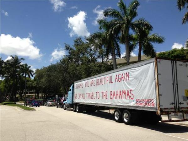 12 DE AGOSTO, 2013-Dos activistas cubanos pusieron hoy fin a una huelga de hambre en Miami, después de que Panamá anunciara el domingo que concedió asilo a 19 indocumentados procedentes de Cuba, que se encontraban detenidos en Bahamas.