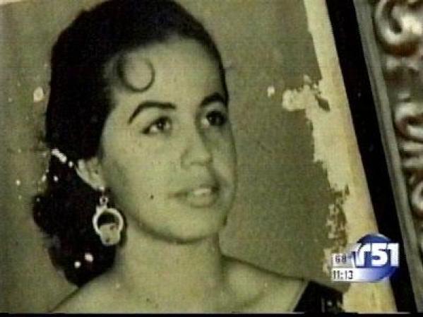 Tenia 19 años cuando subió a la Sierra acompañada de su esposo, y aún recuerda claramente su primer encuentro con Ernesto "Ché" Guevara.