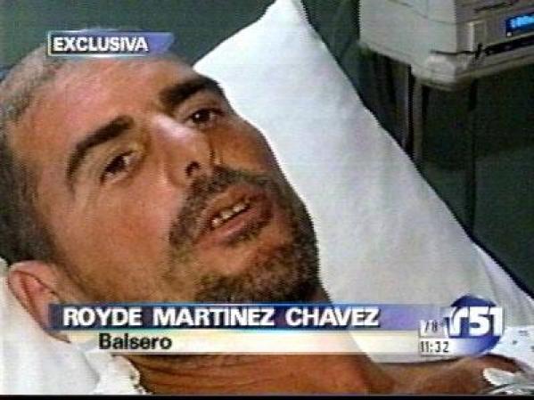 El bote se estrelló finalmente en el cayo Elbow en las Bahamas, escalaron como pudieron las rocas para mantenerse fuera del agua. Allí murieron los otros.